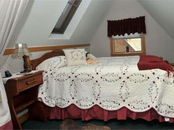 קלירפילד Victorian Loft Bed And Breakfast מראה חיצוני תמונה